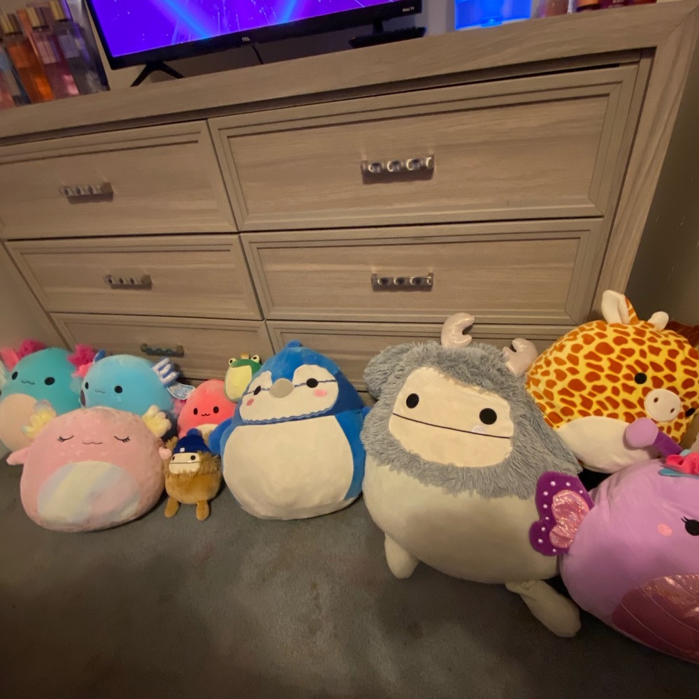 squishmallows... most have tags still